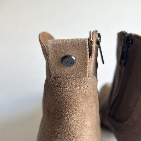 UGG Tan Brown Suede Genuine Leather Ankle Boots size 8 - Picture 14 of 16